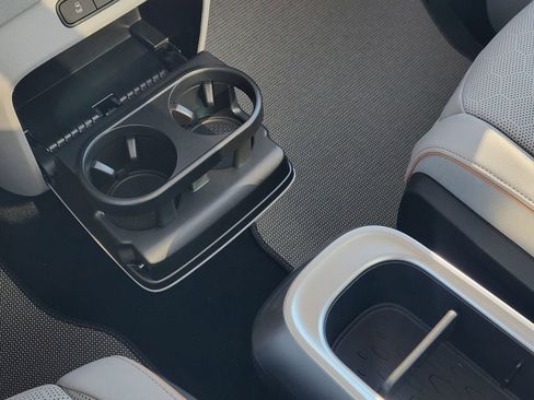 New 2025 Volkswagen ID. Buzz 1st Edition image 16