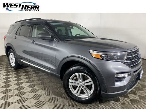 Used 2022 Ford Explorer XLT w/ Equipment Group 202A image 1