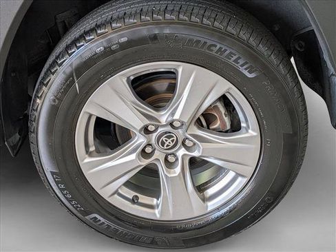 Used 2023 Toyota RAV4 XLE w/ Convenience Package FWD image 22