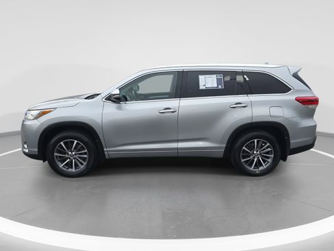 Used 2018 Toyota Highlander XLE image 8