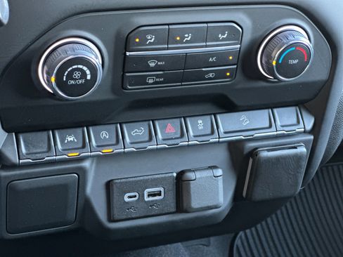 Used 2024 Chevrolet Silverado 1500 Custom Trail Boss image 19