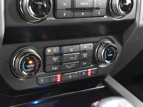 Used 2019 Ford F150 Raptor w/ Equipment Group 802A Luxury image 20