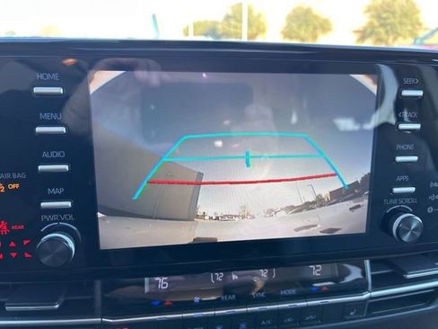 Used 2022 Toyota Sienna XLE image 16