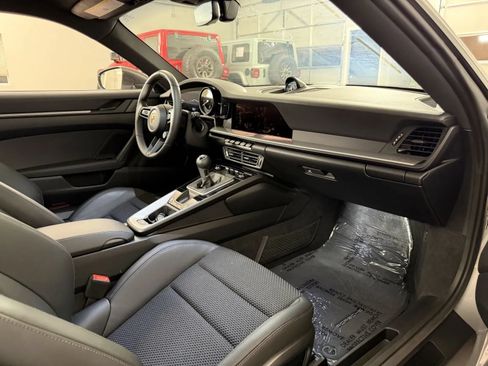 Used 2024 Porsche 911 Carrera T RWD image 31