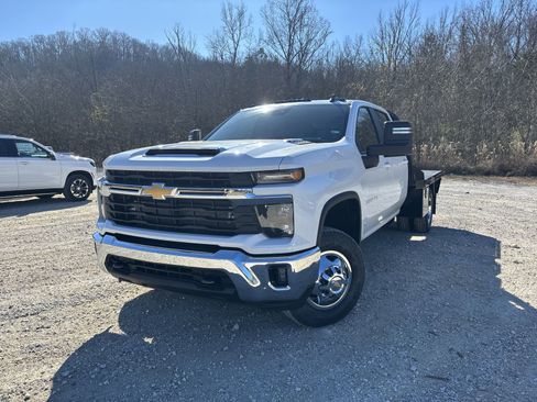 New 2026 Chevrolet Silverado 3500 LT w/ Convenience Package image 11