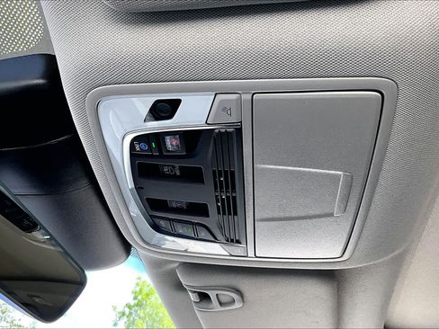 Used 2023 Acura RDX AWD w/ Advance Package image 32