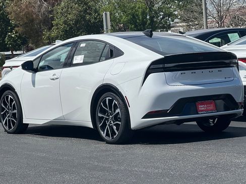 New 2026 Toyota Prius Plug-In Hybrid image 7