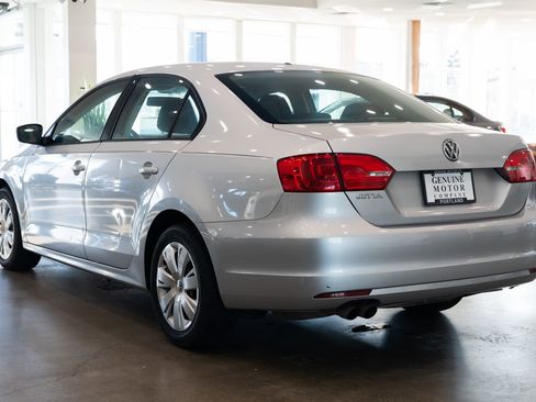 Used 2012 Volkswagen Jetta S FWD image 6