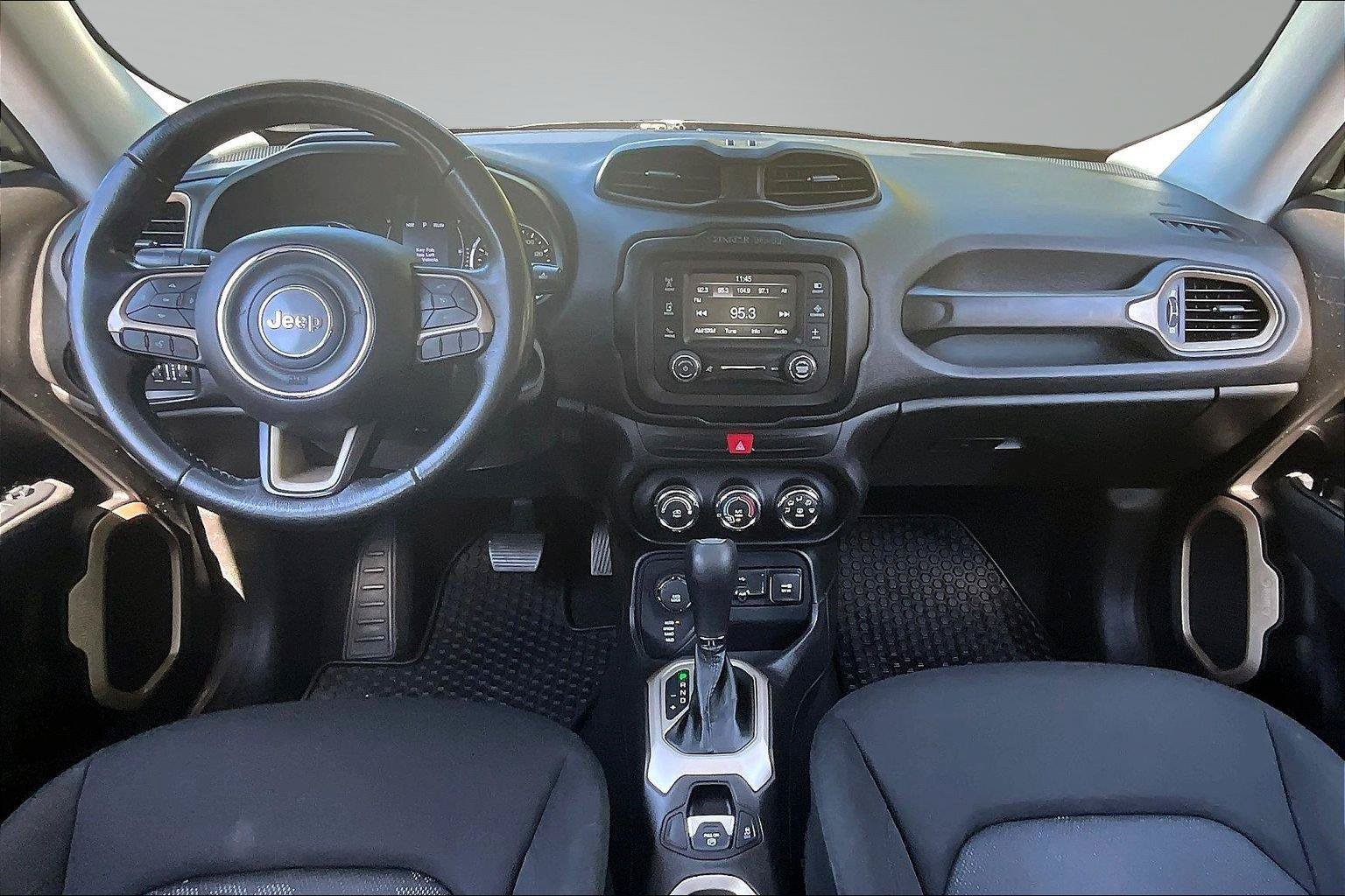 Used 2017 Jeep Renegade Latitude AWD/4WD image 16