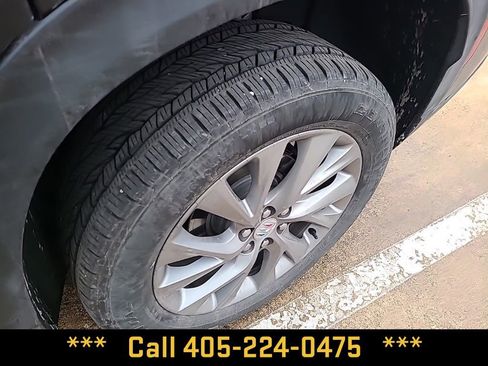 Used 2025 Buick Enclave Preferred image 5