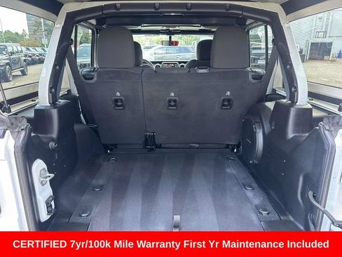 Used 2023 Jeep Wrangler Unlimited Sahara AWD/4WD image 13