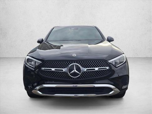 Used 2024 Mercedes-Benz GLC 300 4MATIC image 2