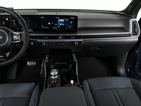 Certified 2025 Kia Sorento SX Prestige image 17
