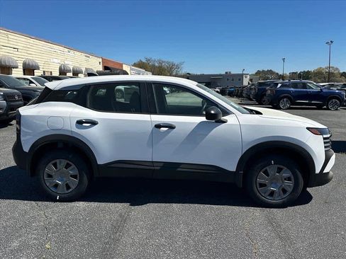 New 2026 Nissan Kicks S FWD image 2