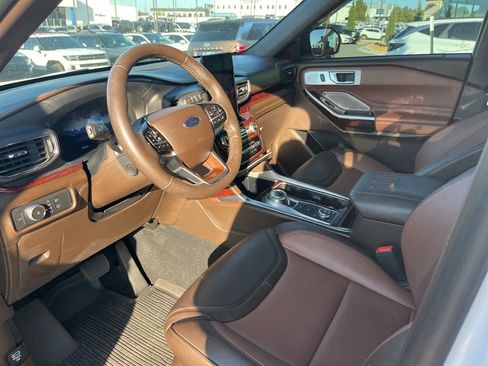 Used 2022 Ford Explorer King Ranch w/ Class IV Trailer Tow Package image 11