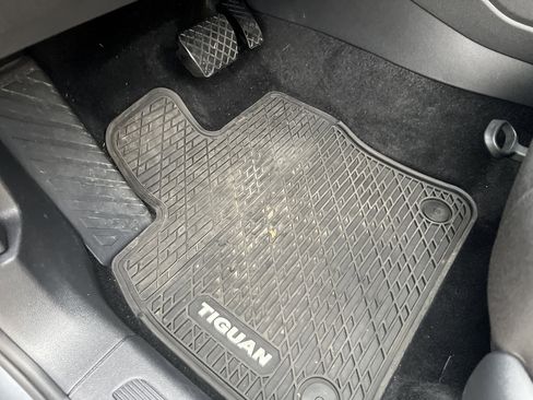 Used 2023 Volkswagen Tiguan S image 15