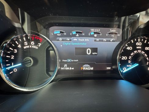Used 2018 Ford F150 Lariat w/ Equipment Group 502A Luxury AWD/4WD image 11