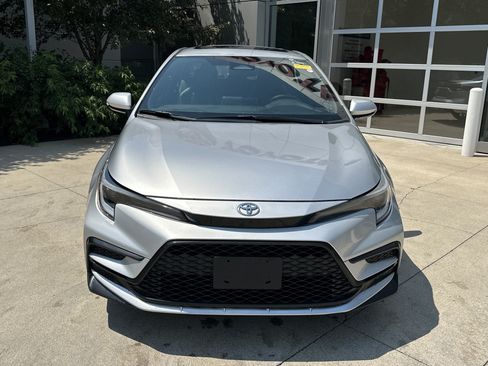 Used 2024 Toyota Corolla XSE FWD image 5