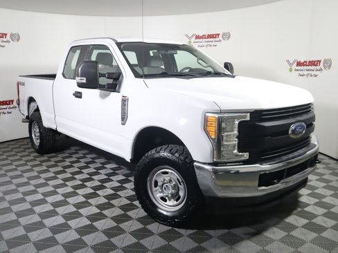 Used 2018 Ford F250 XL w/ Power Equipment Group image 2