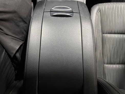 Used 2019 Toyota Highlander Plus AWD/4WD image 13
