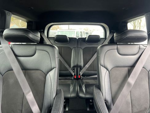 Used 2023 Jeep Grand Cherokee L Altitude image 28