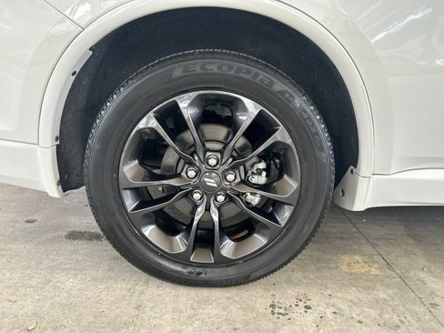 Used 2023 Dodge Durango R/T w/ Hemi Orange Plus Package RWD image 25
