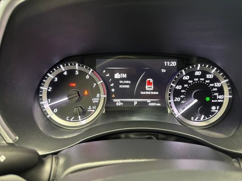 Used 2023 Toyota Highlander XLE AWD/4WD image 15