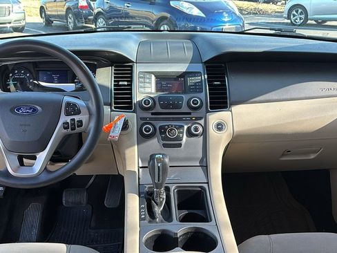 Used 2015 Ford Taurus SE image 12