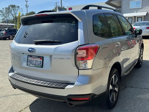 Used 2018 Subaru Forester 2.5i Premium w/ All-Weather Package AWD/4WD image 7