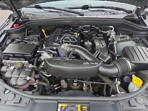 Used 2023 Dodge Durango GT image 38