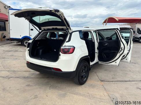 Used 2018 Jeep Compass Sport image 26