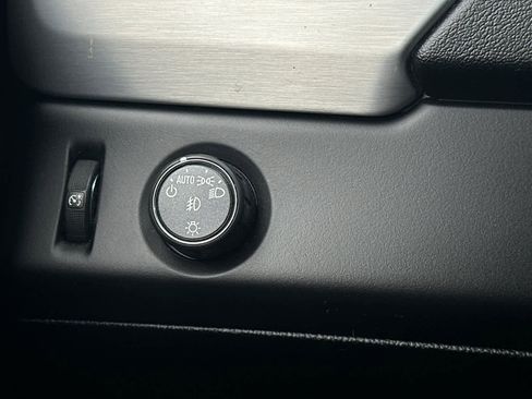 Used 2015 GMC Yukon SLT image 36