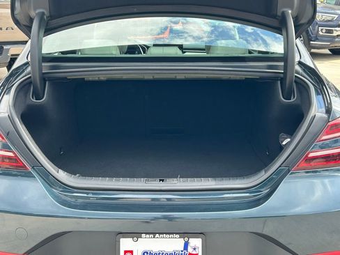 Used 2024 Genesis G70 2.5T image 13