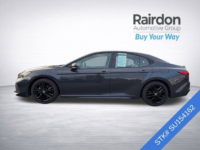 Used 2025 Toyota Camry SE FWD image 4