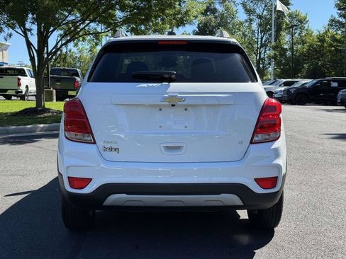 Used 2020 Chevrolet Trax LT w/ LT Convenience Package FWD image 23