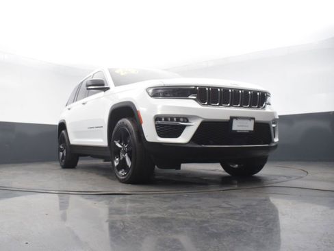 Used 2023 Jeep Grand Cherokee 4WD 4xe w/ Luxury Tech Group II image 50