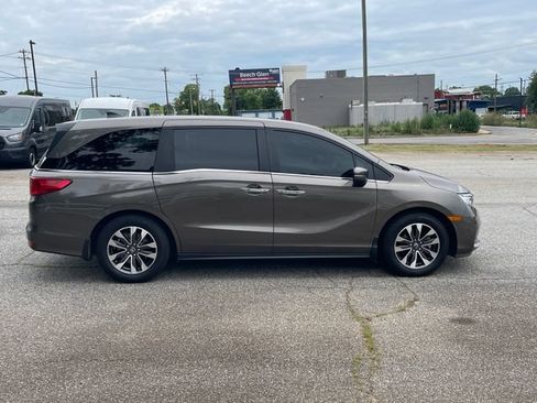 Used 2021 Honda Odyssey EX-L image 4