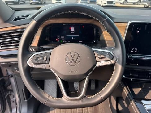 Used 2024 Volkswagen Atlas SE FWD image 21