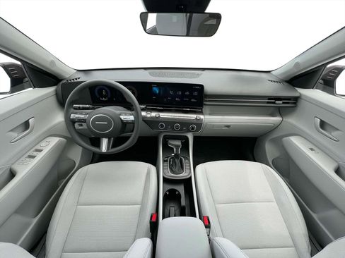 New 2025 Hyundai Kona SE image 13