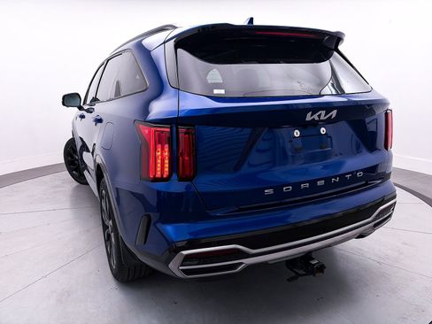 Used 2022 Kia Sorento SX image 4