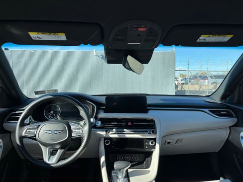 Used 2025 Genesis G70 2.5T image 33