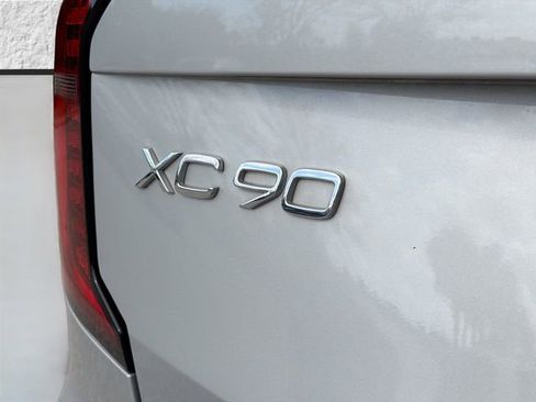 Used 2025 Volvo XC90 B5 Plus image 47