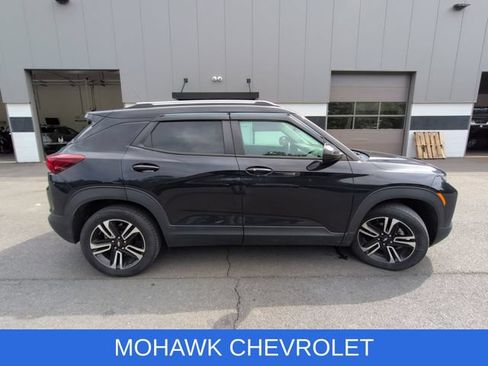 Used 2021 Chevrolet TrailBlazer LT w/ Sun and Liftgate Package AWD/4WD image 5