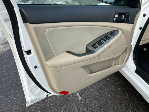 Used 2013 Kia Optima LX w/ Convenience Pkg image 14