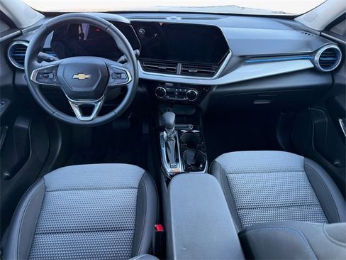 Used 2024 Chevrolet Trax LT w/ Driver Confidence Package image 10