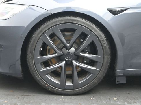 Used 2022 Tesla Model S Plaid image 38