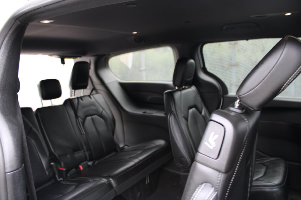 Used 2025 Chrysler Pacifica Select FWD image 27