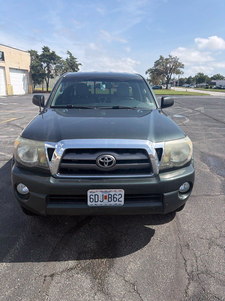 Used 2010 Toyota Tacoma 4x4 Access Cab V6 w/ TRD Off-Road Pkg image 3