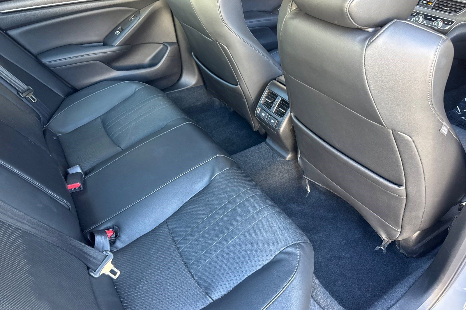 Used 2021 Honda Accord Touring image 32