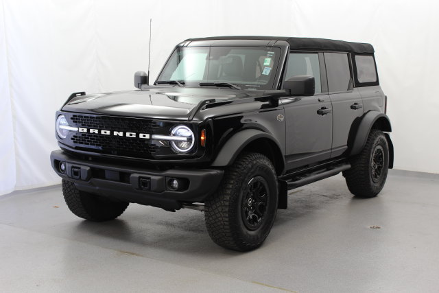 Used 2023 Ford Bronco Wildtrak AWD/4WD image 14